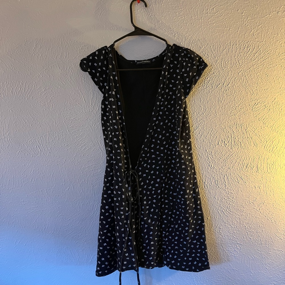 Brandy Melville wrap dress like new condition